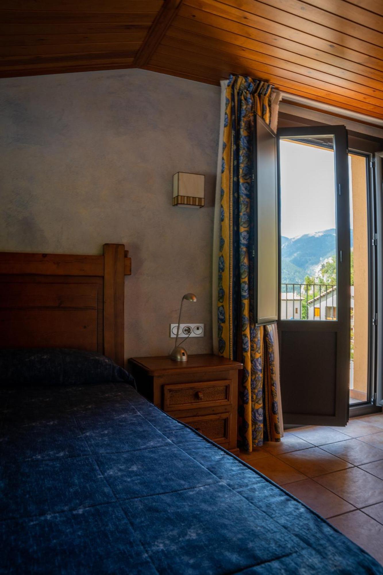 Hostal Cal Francisco Gósol Esterno foto